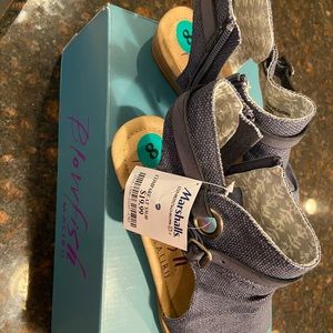 Blowfish Sandals -NIB- Size 8